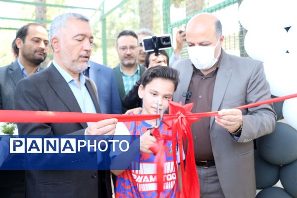 شروع تازه با شوت فوتبالیست‌های نوجوان 