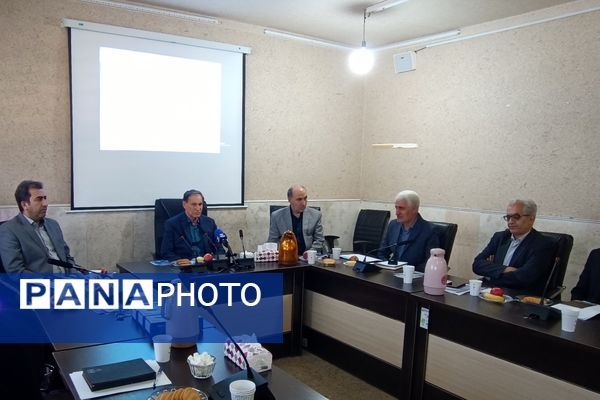جلسه توجیهی جذب، ثبت و سازماندهی اعضاء تشکیلات سازمان دانش‌آموزی