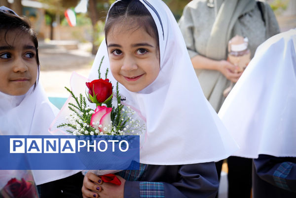 بهار کودکی در آستانه مهر؛ شکوفههای دبستان شمیم فاطمه