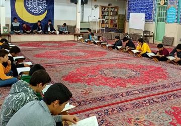 برگزاری محفل انس باقرآن در مسجدالنبی شهرستان‌ زارچ 