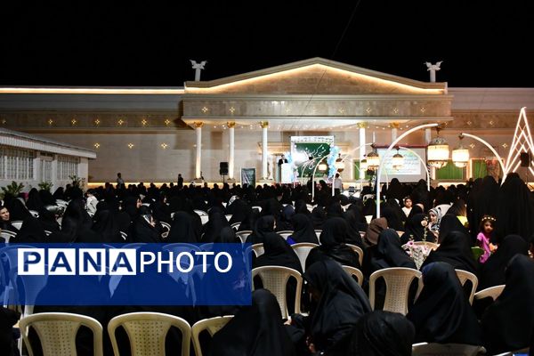 هفته‌ای برای ستایش دانایی؛ جشن معلمان در تالار ملک برگزار شد