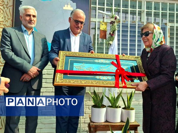 زنگ نیک اندیشی با هدف ترویج فرهنگ و مشارکت خیرین مدرسه ساز در هنرستان دکتر هادوی