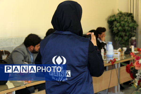 نشست کارشناسان سازمان دانش‌آموزی و دانش‌آموز خبرنگاران در سازمان دانش‌آموزی استان چهارمحال‌وبختیاری