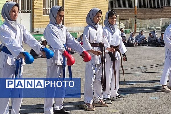 المپیک درون مدرسه‌ای در دبستان شهید رجبی۲ ناحیه۶ مشهد