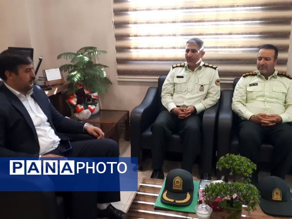 دیدار چهره به چهره فرماندار و مدیران شهرستان سملقان با مردم به‌مناسبت هفته دولت