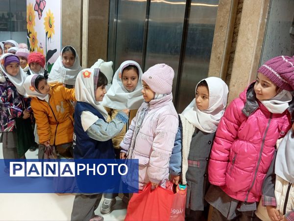 اردو تفریحی دانش آموزان دبستان دخترانه نرجس یک و دو 