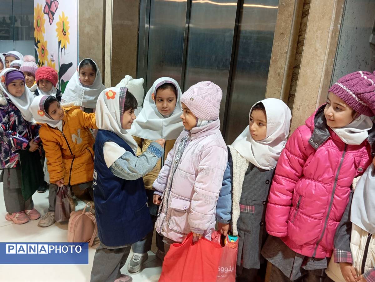 اردو تفریحی دانش آموزان دبستان دخترانه نرجس یک و دو 