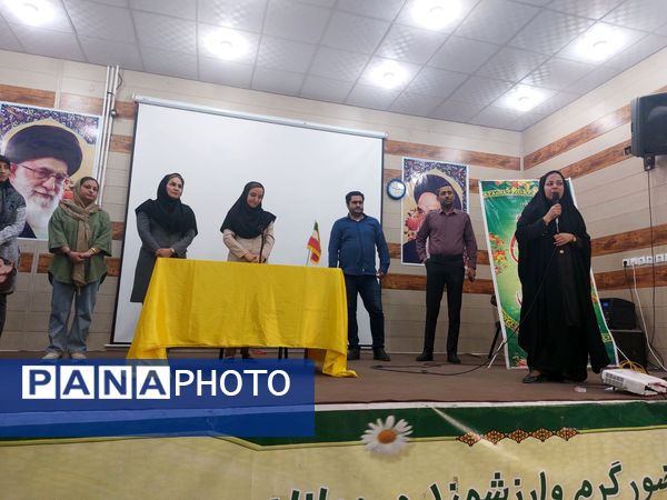 تشکیل جلسه انجمن اولیا و مربیان مدرسه حضرت معصومه(س) شاهد