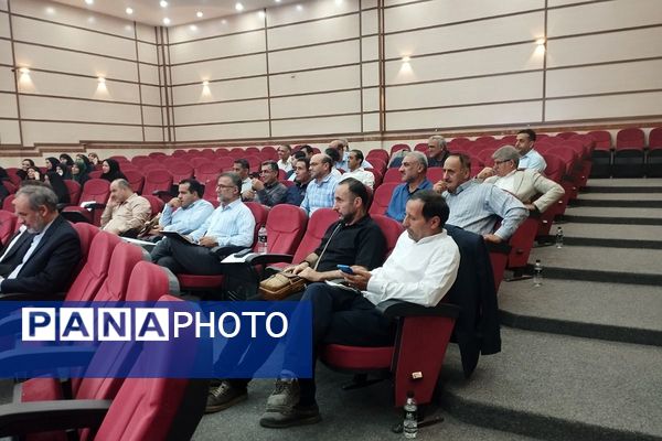 ترسیم نقشه راه مدیریت مدارس؛ برگزاری همایش مدارس تراز ویژه مدیران متوسطه اول در شهرستان قدس
