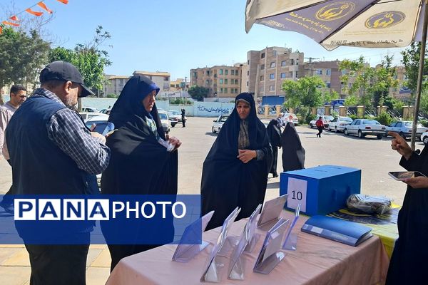 برگزاری باشکوه نماز عید سعید قربان در سطح شهرستان ملارد با حضور پرشور مردم