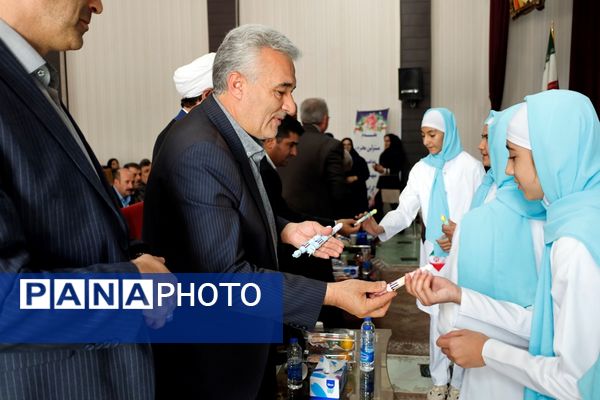 آیین گرامیداشت هفته پیوند اولیا و مربیان در آذربایجان‌غربی
