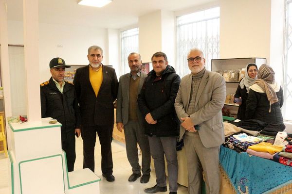 افتتاح نمایشگاه ویژه شب یلدا در فیروزکوه