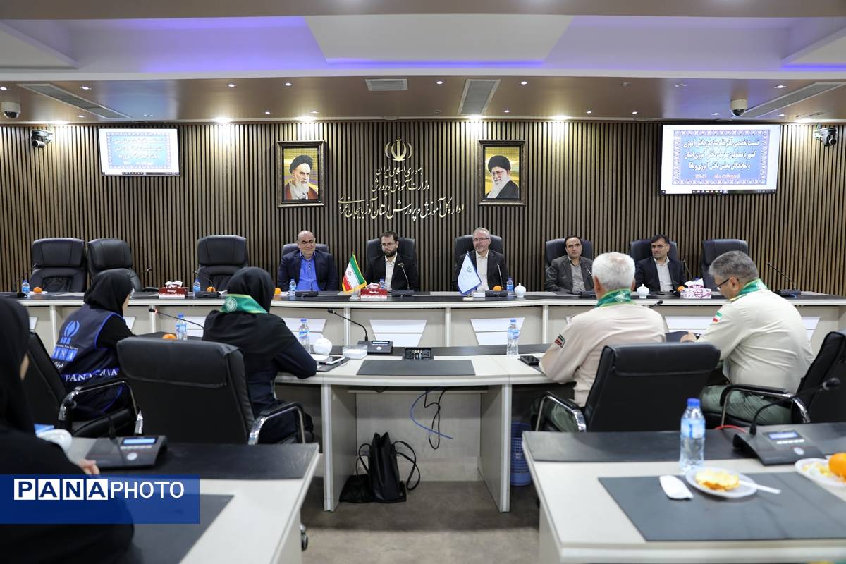 نشست تخصصی قائم مقام سازمان دانشآموزی با تشکلهای پیشتازان در آذربایجان غربی