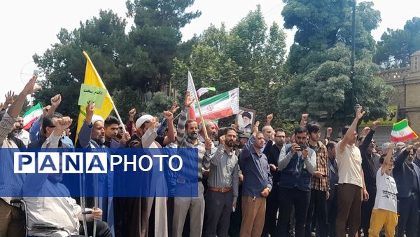  حضور بی نظیر مردن نیشابور در راهپیمایی بر علیه حمله رژیم صهیونسیتی
