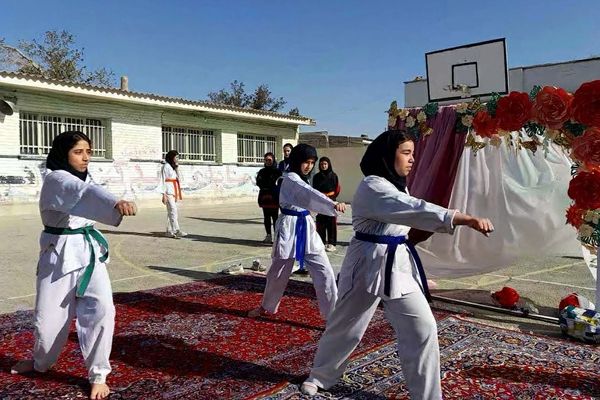 افتتاح المپیاد ورزشی در مدرسه زکیه صباشهر