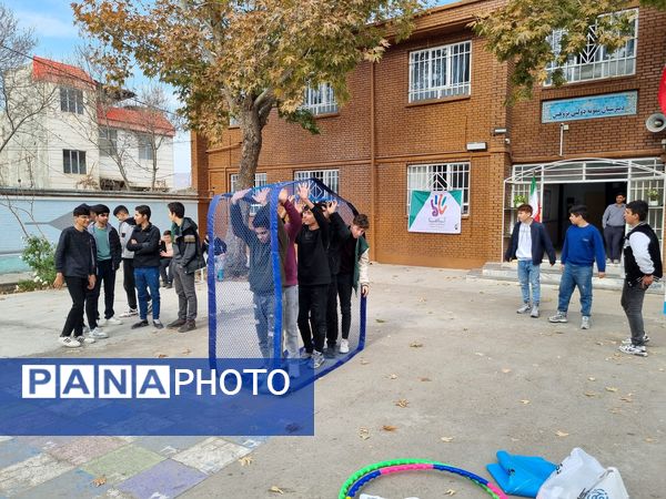 لیگ مدرسه‌ای بازی‌های تاما در دبیرستان نمونه دولتی پژوهش آشخانه 