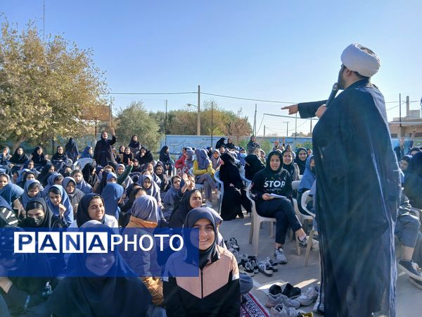 برگزاری مراسم عزاداری ایام فاطمیه در دبیرستان شهید دهقان 