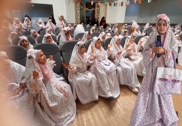 مراسم جشن تکلیف دانش آموزان دبستان شهید قدوسی ناحیه ۵اصفهان در امامزاده شاه کرم