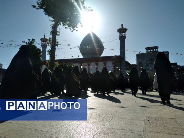 شادپیمایی و تجمع بزرگ دختران فاطمی در سومین حرم اهل بیت(ع)