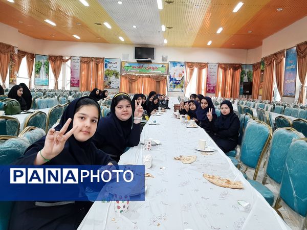 اختتامیه دوره ارتقاء مهارت‌های رابطان مشاوره نواحی هفت‌گانه مشهد و تبادکان