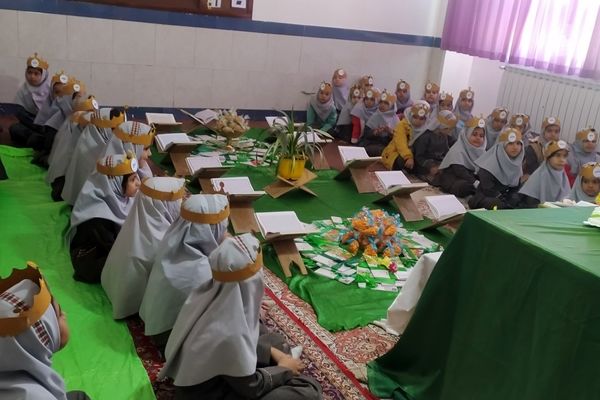 جشن قرآن جلوه‌ای از ایمان و دانش در مدرسه شهید نجفی فدافن 
