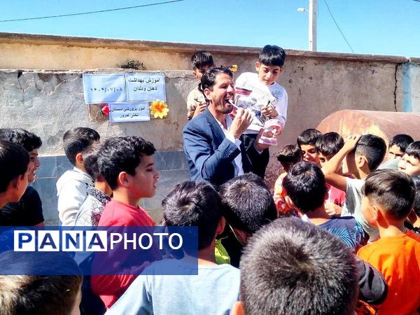 هر دانشآموز یک مسواک