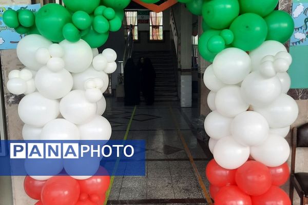 طنین زنگ استکبارستیزی در مدارس منطقه ۵ تهران به صدا در آمد