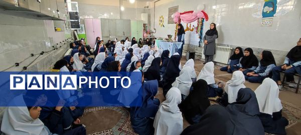 جشن ولادت حضرت فاطمه زهرا (س) و روز مادر در دبستان شهید احمد خاقانی شهرستان شیروان