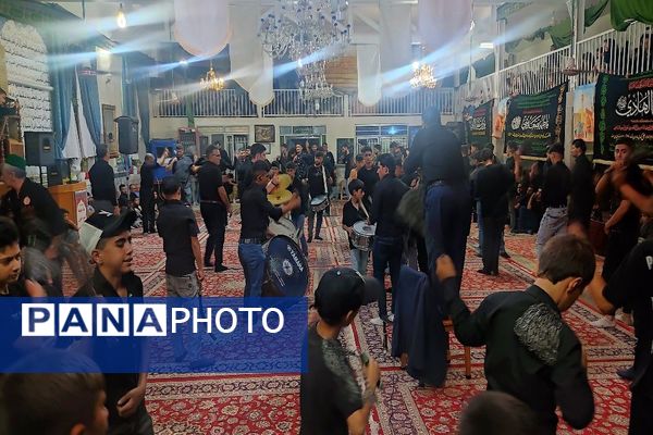 عزاداری شب هشتم ماه محرم در شهر بار 