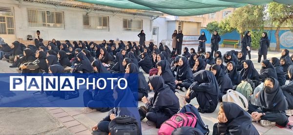پاسداشت آیین کهن مهرگان در دبیرستان فرزانگان دوره اول