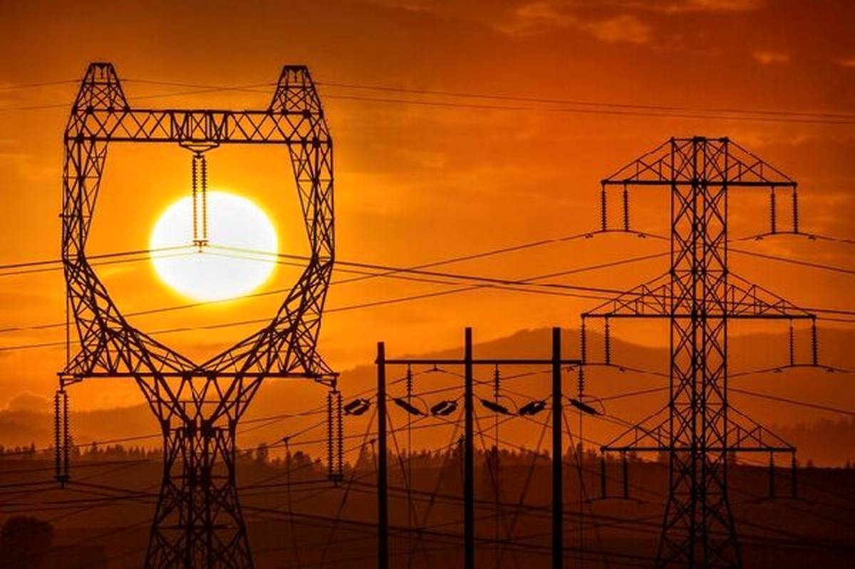 توقف سرمایهگذاری و اجرای ناقص قوانین دلایل اصلی ناترازی برق