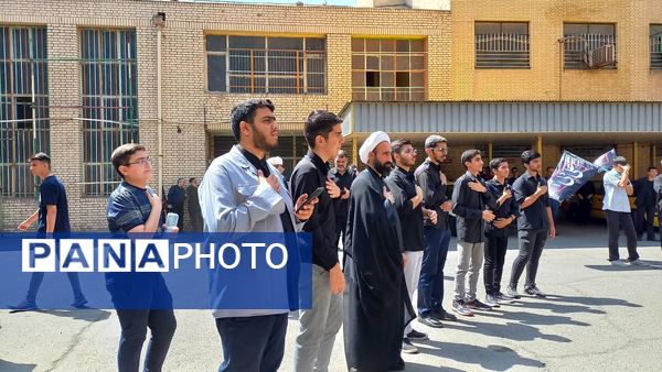 تجلی ایمان و تقوا در جوانان و نوجوانان عاشورای مدارس آموزش و پرورش منطقه۶ شهر تهران