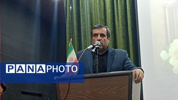 جلسه تخصصی پروژه مهر مدیران مدارس محمودآباد 