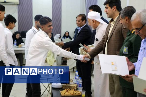 جشن تجلیل ازمقام والای معلم در بندرخمیر