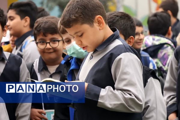 صبحگاه دانش در دبستان خیراندیشان گرگان