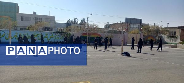 مسابقات درون مدرسه ای در دبیرستان فرهنگ