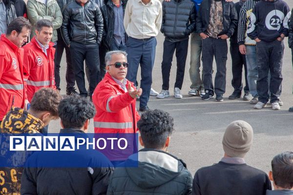 جلسه آموزشی ایمنی و اطفا حریق در مدرسه فرزندان میهن اسلامشهر