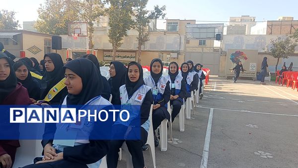 افتتاحیه طرح آهن یاری در دبیرستان کوثر فرهنگیان