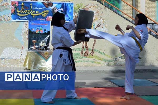 از حرکات رزمی دانش‌آموزان تا طناب‌کشی معلمان، المپیاد ورزشی مدرسه حکمت بهارستان‌دو