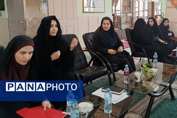 حضور مدیران مدارس ابتدایی ناحیه دو شهرری در جلسه قطبی مدیران 