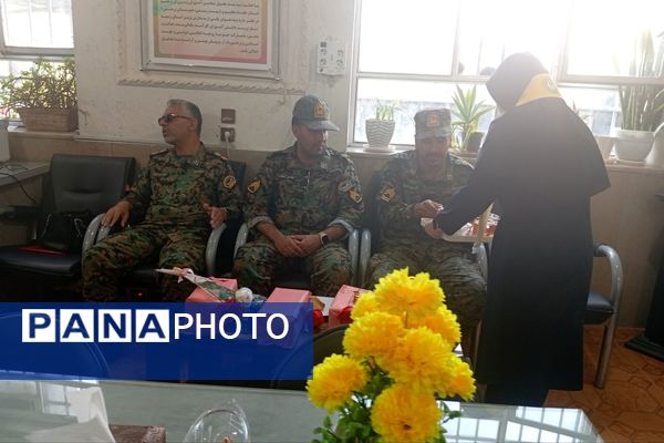نیرویی خستگی ناپذیر که گام‌هایش همیشه محکم و استوار است 