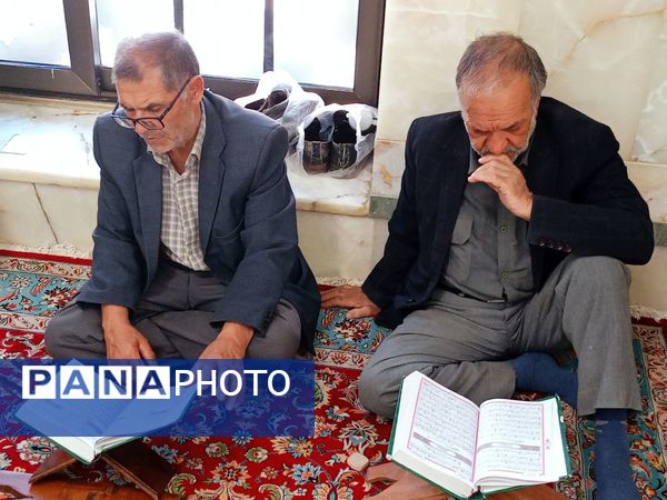 محفل انس با قرآن در آخرین روز از ماه مبارک رمضان