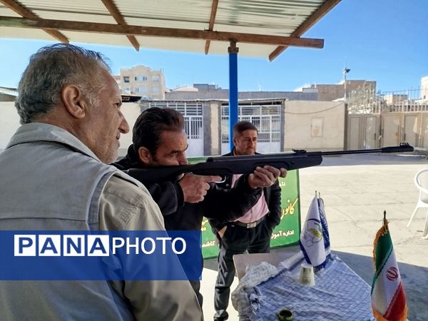 مسابقه تیر اندازی کارکنان اداره آموزش و پرورش کاشمر