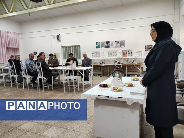 بازدید کارشناسان فحک از هنرستان فلسطین