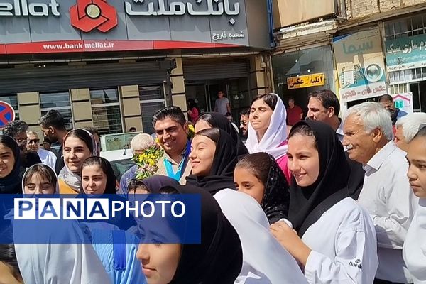 استقبال مسئولان و مردم از هادی نقابی تکواندوکار فاروجی