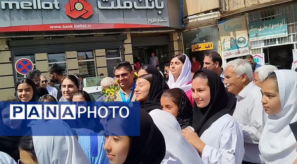 استقبال مسئولان و مردم از هادی نقابی تکواندوکار فاروجی