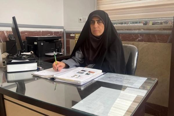 معلمی هنر آموختن ناشناخته‌ها، ایثار و فداکاری است