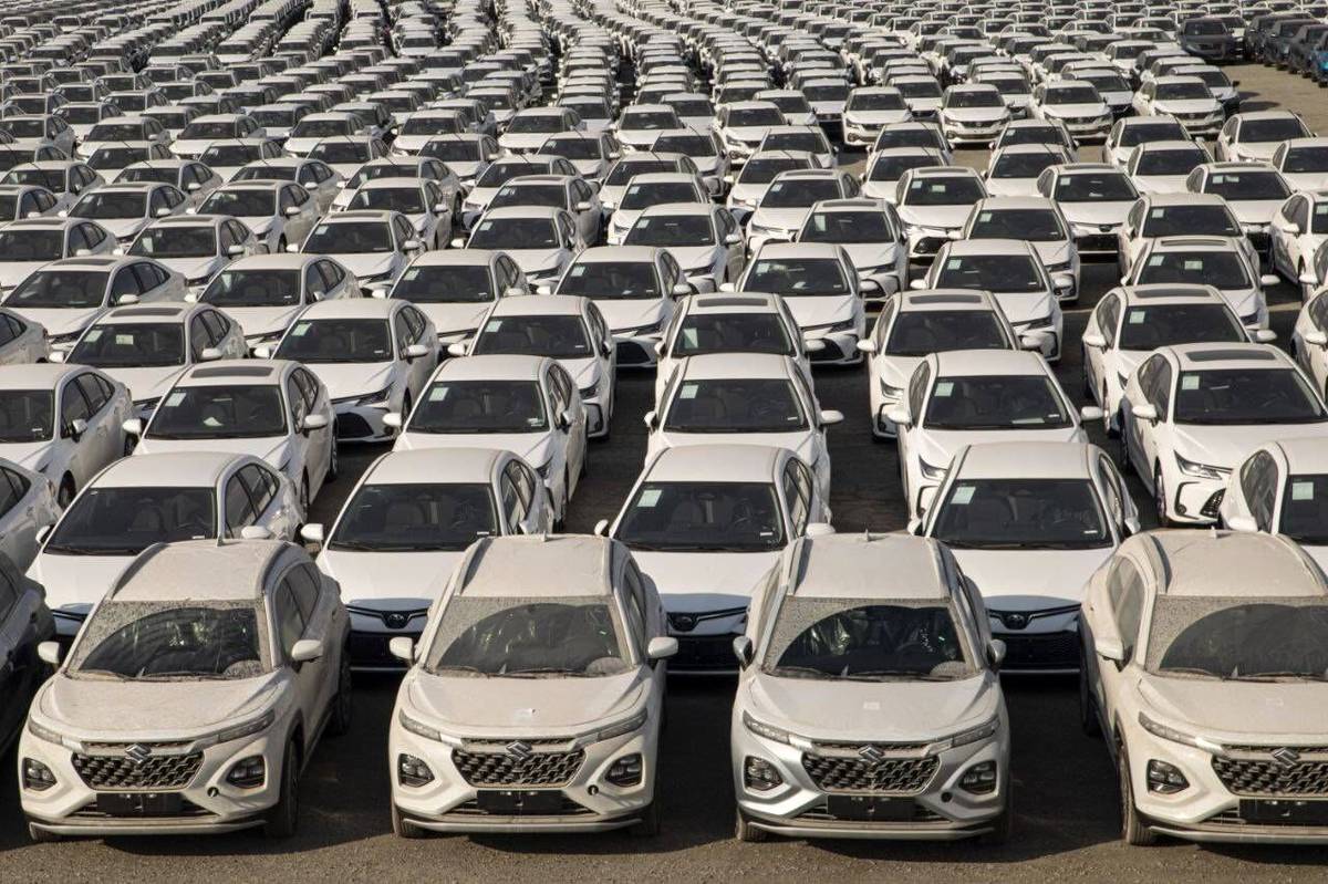 ۱۰ آذر؛ آخرین مهلت افتتاح حساب وکالتی برای ثبت‌نام خودرو‌های وارداتی