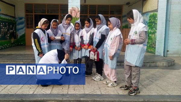مانور زلزله در دبستان پنجم مهر