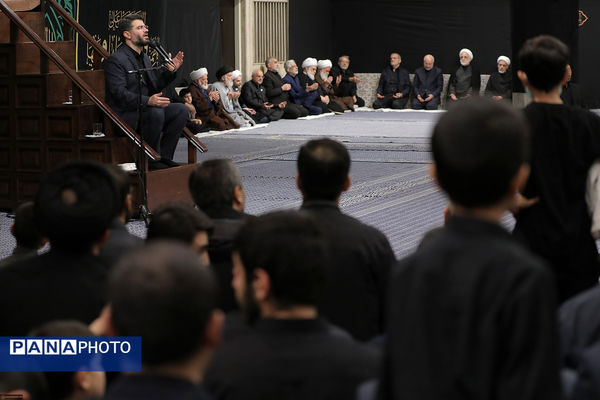 مراسم عزاداری شب شهادت حضرت فاطمةالزهرا سلام‌الله‌علیها در حسینیه امام خمینی(ره)